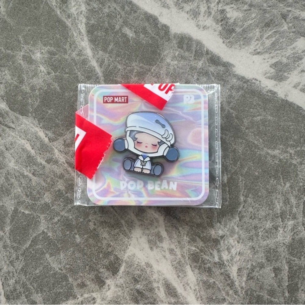 NWT - Shanghai Exclusive Pop Mart Skullpanda Pop Bean Magnet